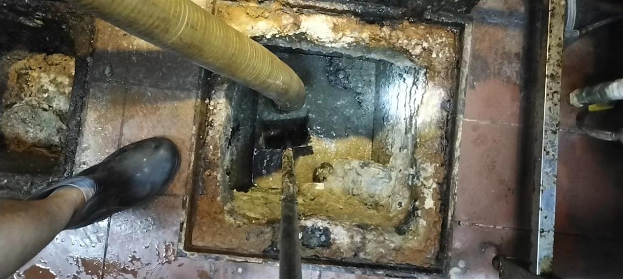 润州污水池清理一般都有毒气，怎么预防中毒呢？